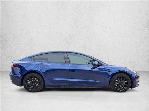 Used 2022 Tesla Model 3 image 4