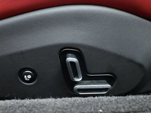 Used 2022 Ferrari Portofino M RWD image 76
