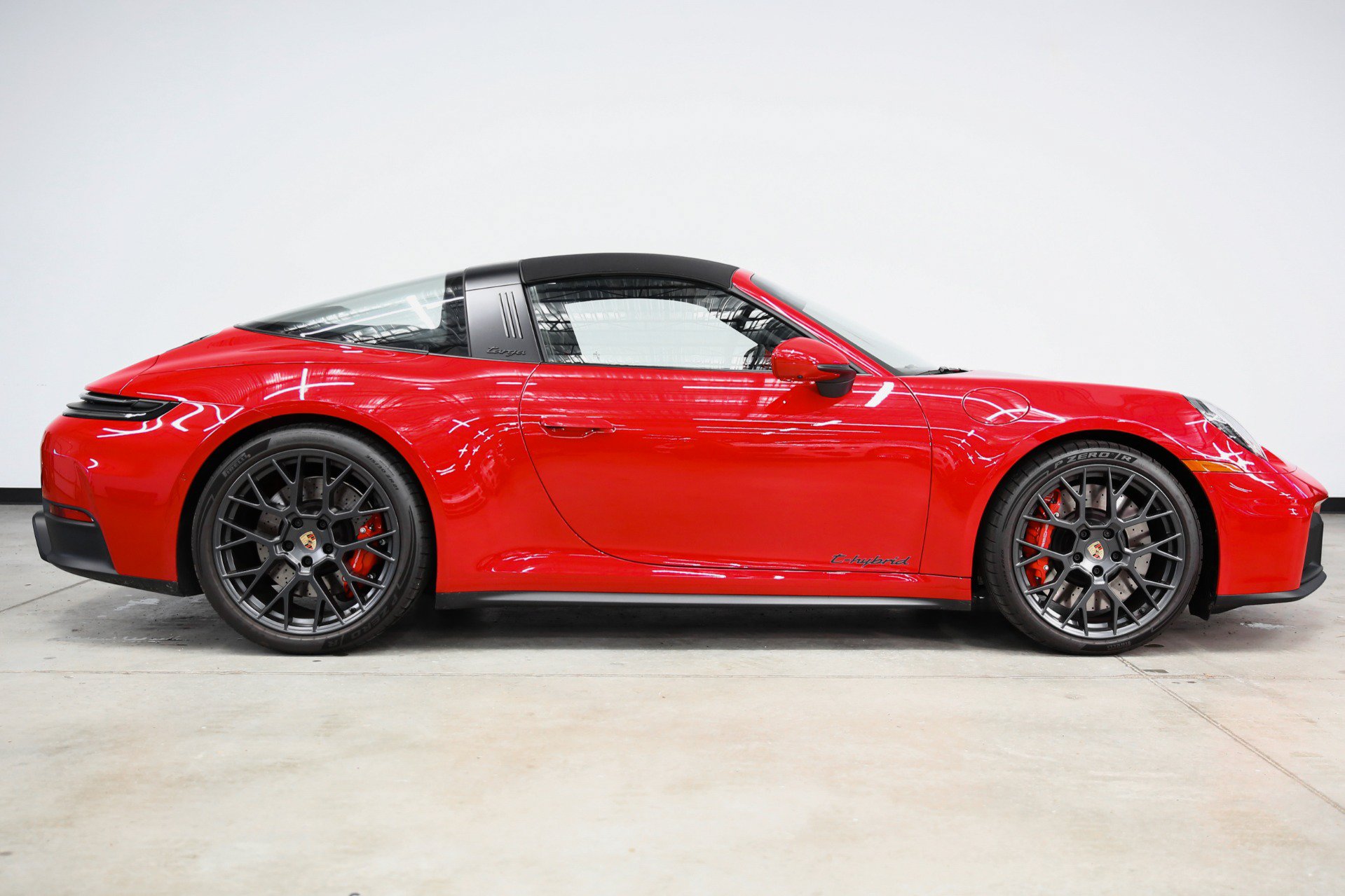 Used 2026 Porsche 911 Targa 4 GTS AWD/4WD image 54