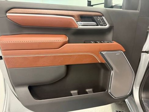 New 2026 GMC Sierra 3500 Denali Ultimate AWD/4WD image 12