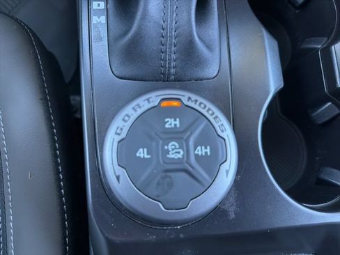 Used 2025 Ford Bronco Outer Banks AWD/4WD image 18