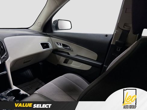 Used 2017 Chevrolet Equinox LT image 21