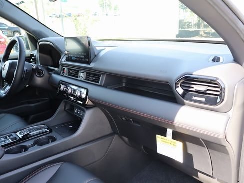 New 2025 Honda Pilot TrailSport image 9