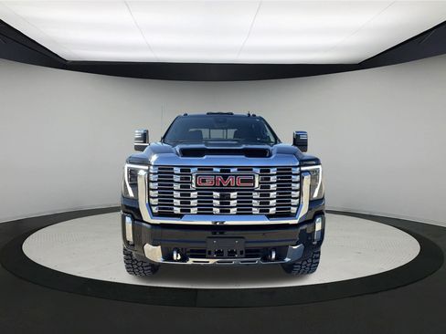 Used 2025 GMC Sierra 2500 Denali w/ Denali Reserve Package image 2