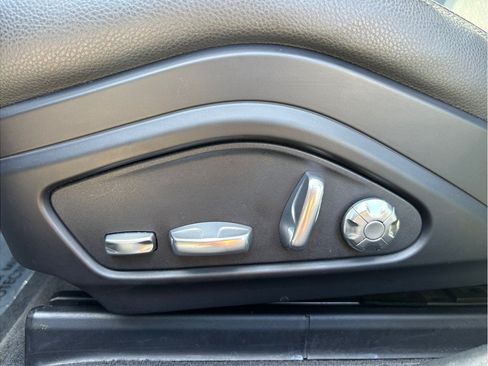 Used 2017 Porsche Panamera 4S AWD/4WD image 19