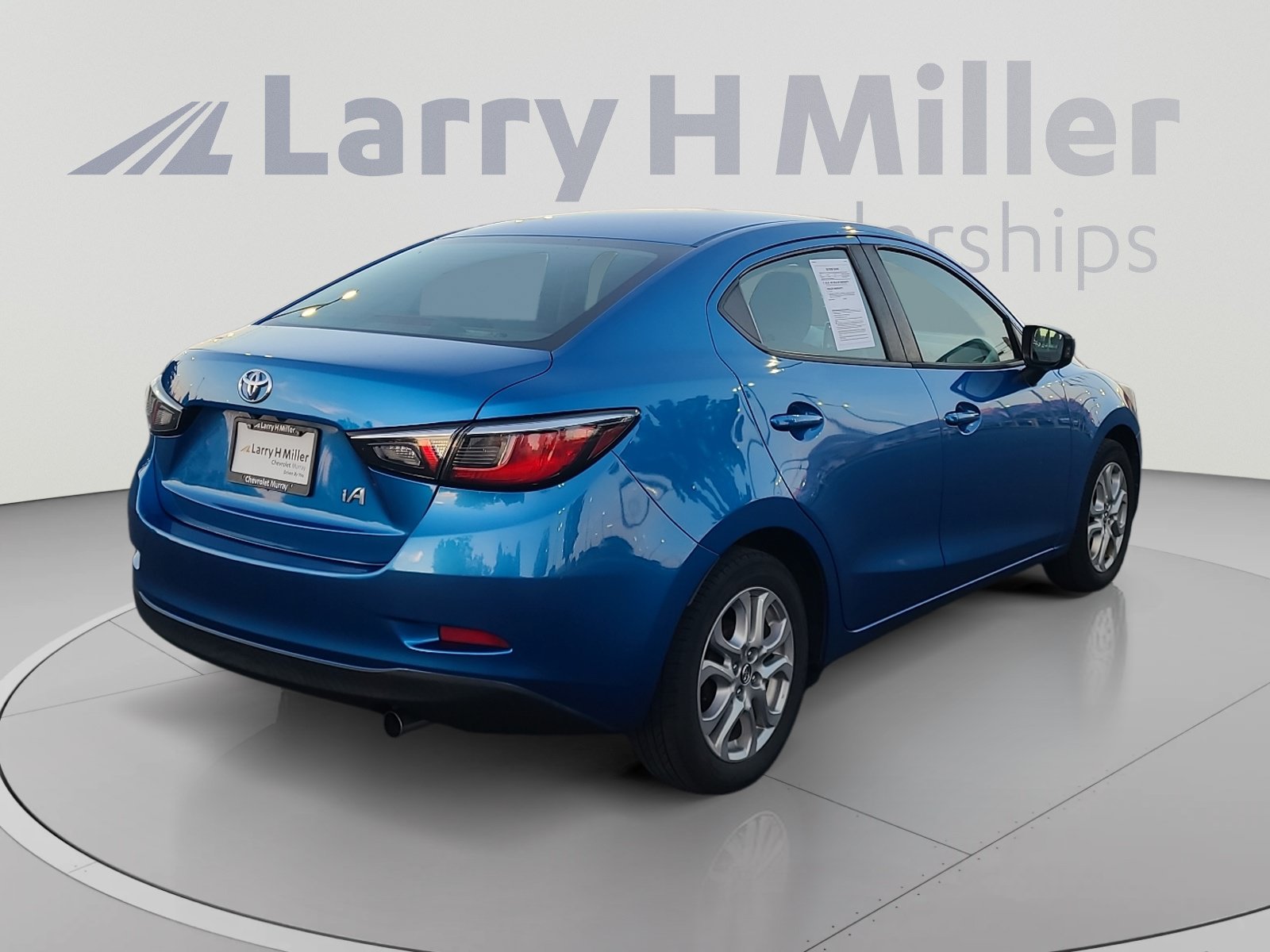 Used 2017 Toyota Yaris iA FWD image 5