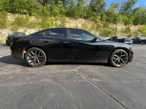 Used 2021 Dodge Charger SXT w/ Blacktop Package RWD image 4