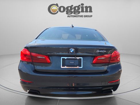 Used 2019 BMW 540i w/ Premium Package image 4
