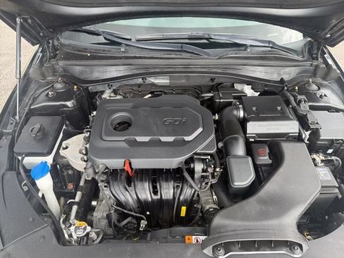 Used 2020 Kia Optima SE FWD image 8