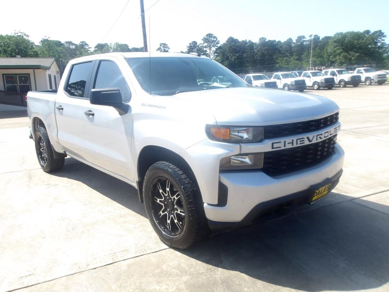 Used 2020 Chevrolet Silverado 1500 Custom w/ Custom Value Package RWD image 4