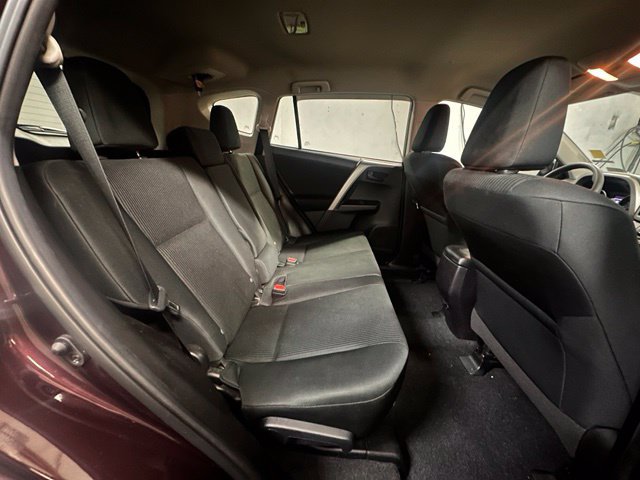 Used 2018 Toyota RAV4 LE w/ All Weather Liner Package AWD/4WD image 25