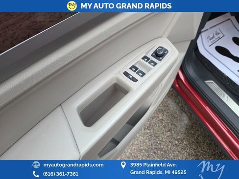 Used 2019 Volkswagen Atlas SEL Premium image 18