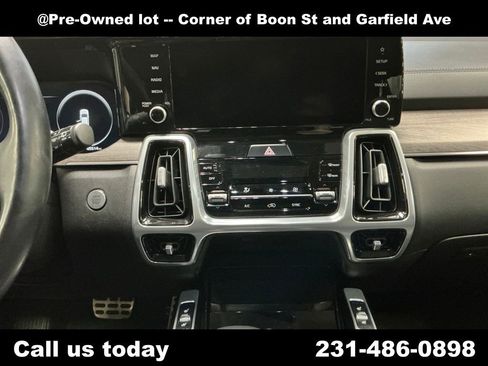 Used 2021 Kia Sorento SX Prestige image 19