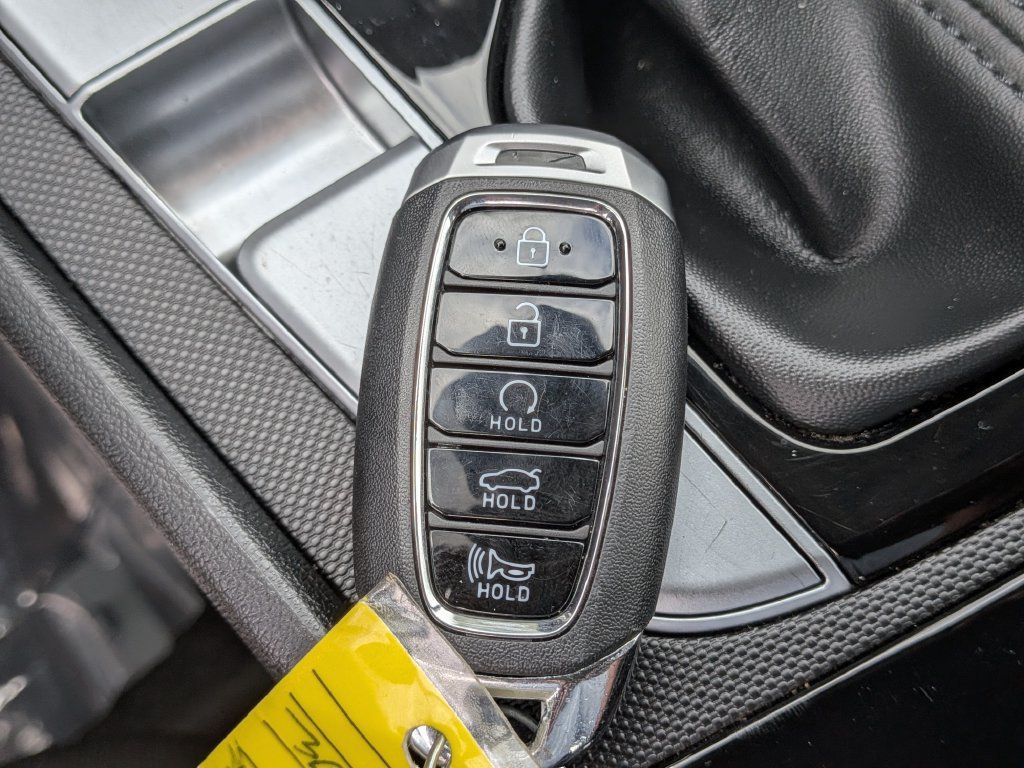 Used 2023 Hyundai Elantra SEL w/ Convenience Package FWD image 29
