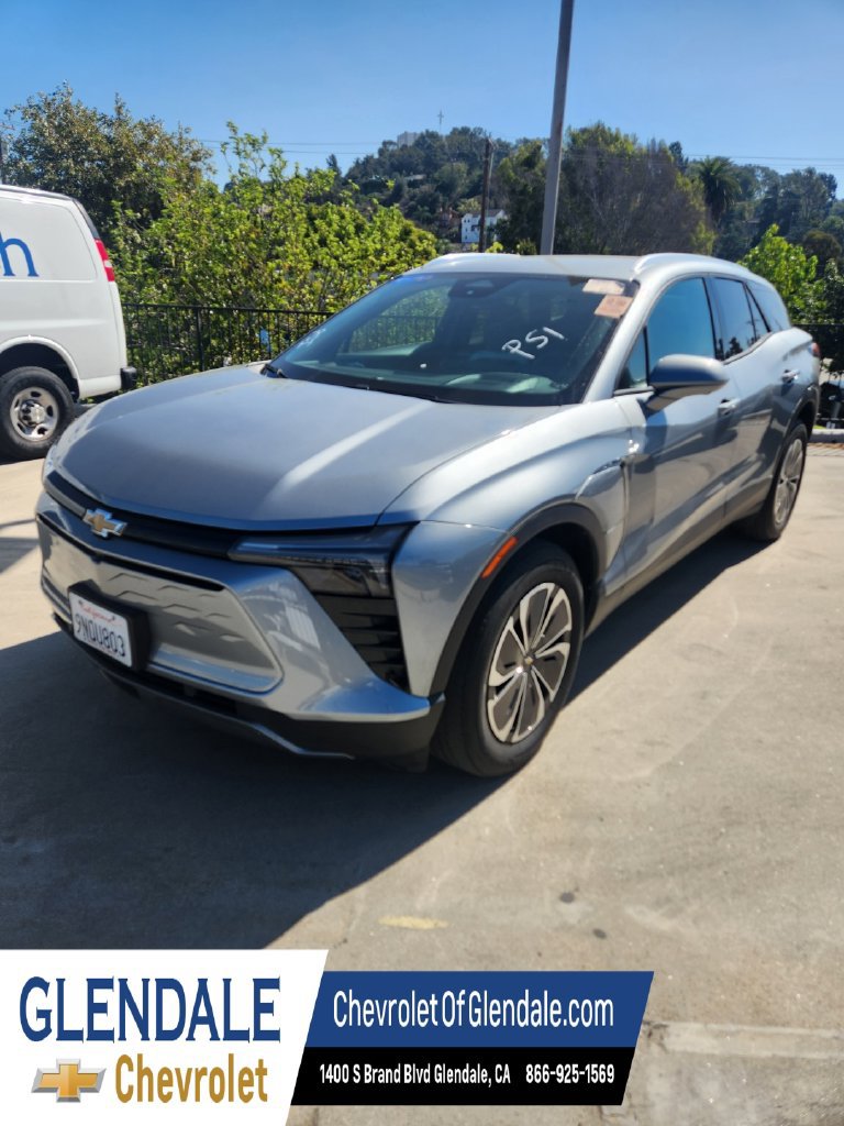 Used 2024 Chevrolet Blazer EV LT AWD/4WD image 2