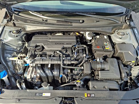 Certified 2025 Hyundai Elantra Sport FWD image 28