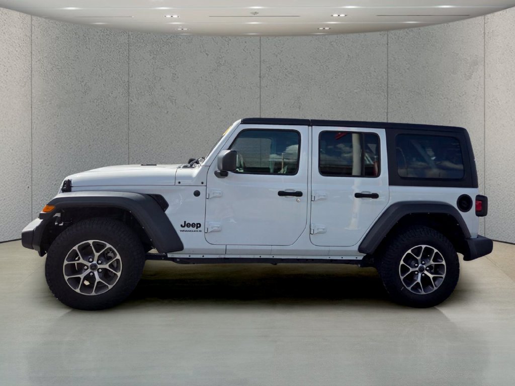 Used 2024 Jeep Wrangler Unlimited Sport AWD/4WD image 2