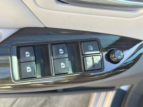 Used 2018 Toyota Sienna XLE w/ XLE Navigation Package FWD image 30