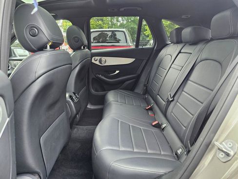 Used 2019 Mercedes-Benz GLC 300 4MATIC image 17