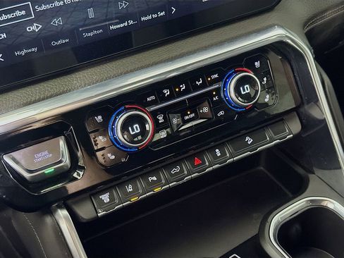 Used 2024 GMC Sierra 3500 Denali image 25