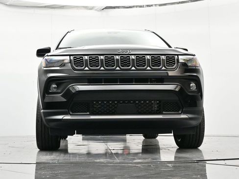 New 2026 Jeep Compass Latitude image 38