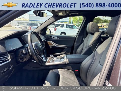 Used 2021 BMW X5 xDrive40i w/ Convenience Package AWD/4WD image 3