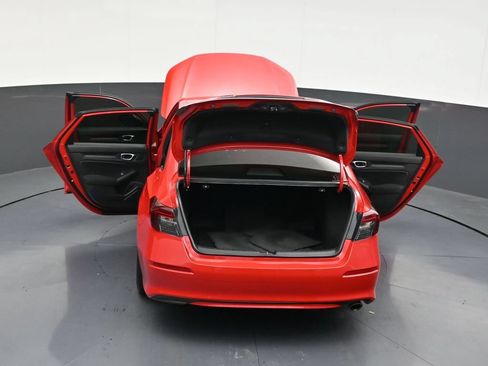 Used 2025 Honda Civic Sport image 37