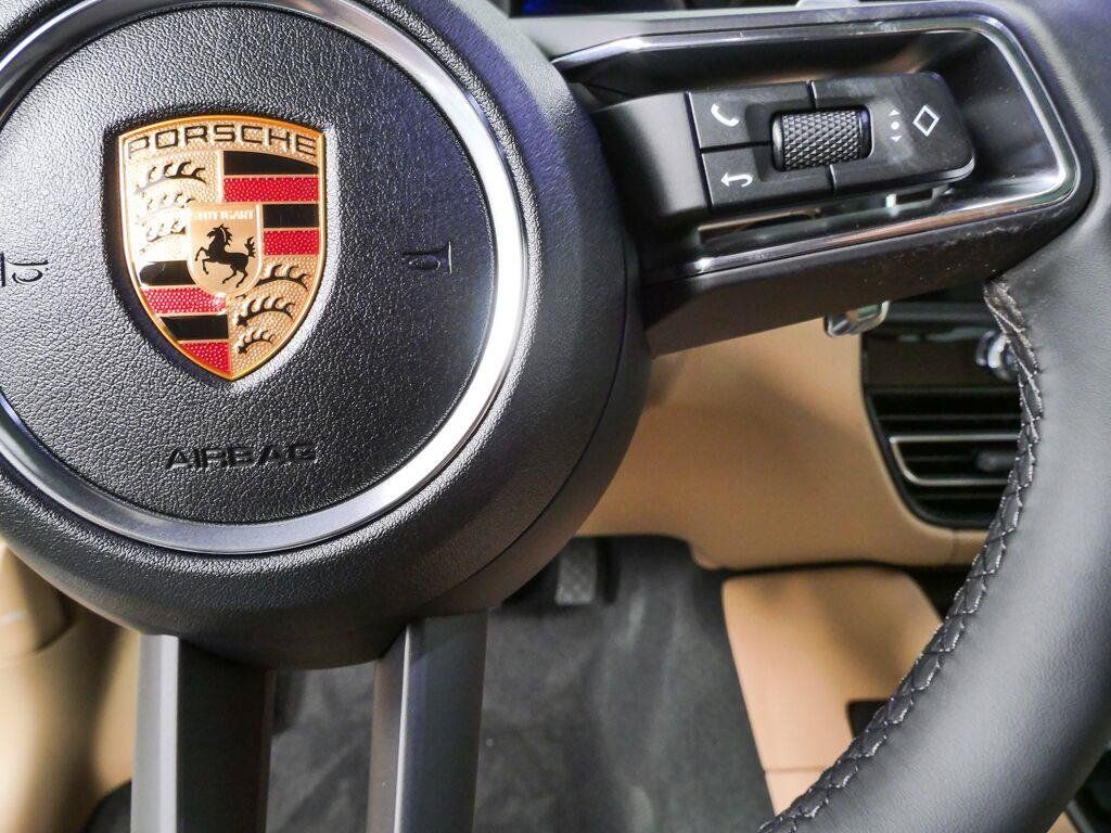 New 2026 Porsche Macan Turbo AWD/4WD image 11