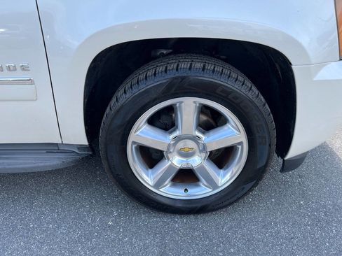 Used 2014 Chevrolet Tahoe LTZ RWD image 23