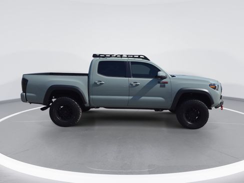 Used 2021 Toyota Tacoma TRD Pro AWD/4WD image 2