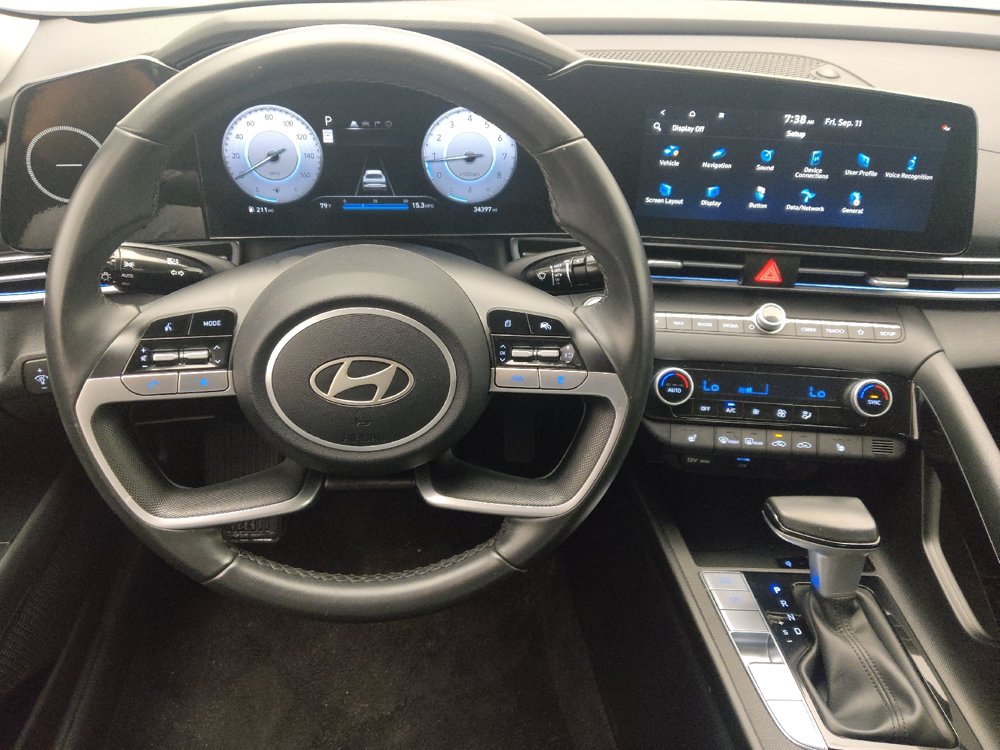 Used 2025 Hyundai Elantra SEL FWD image 22