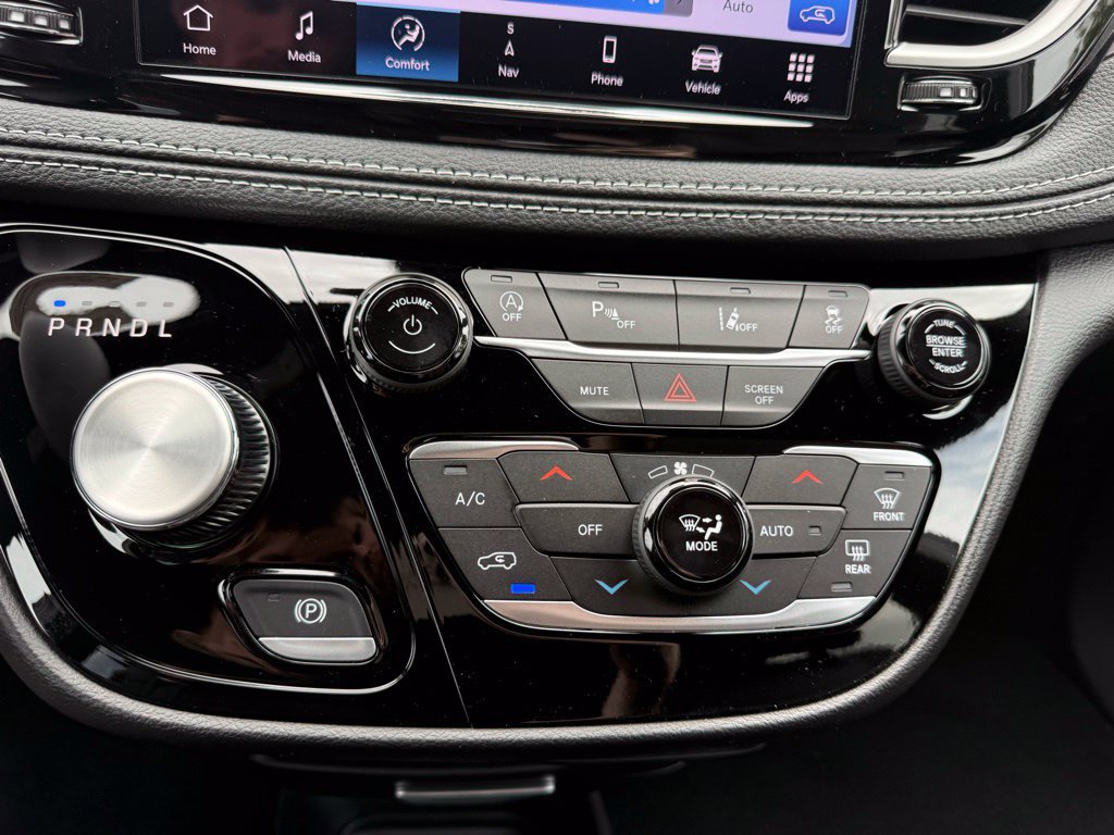 New 2027 Chrysler Pacifica Select w/ Family Tech Group FWD image 22