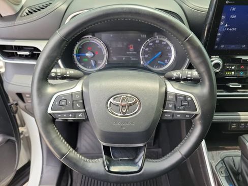 Used 2022 Toyota Highlander Platinum AWD/4WD image 27
