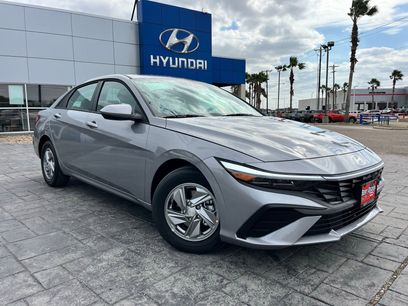 New 2026 Hyundai Elantra SE