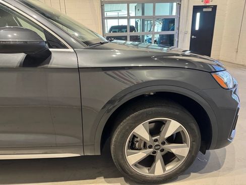 Used 2023 Audi Q5 2.0T Premium w/ Convenience Package AWD/4WD image 9