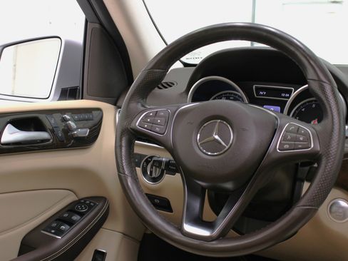 Used 2016 Mercedes-Benz GLE 350 w/ Premium Package image 52