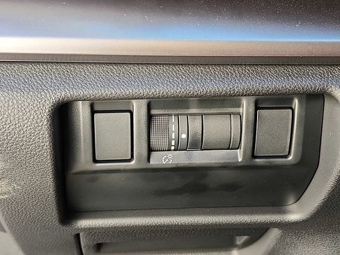 Certified 2025 Subaru Impreza 2.0i image 24