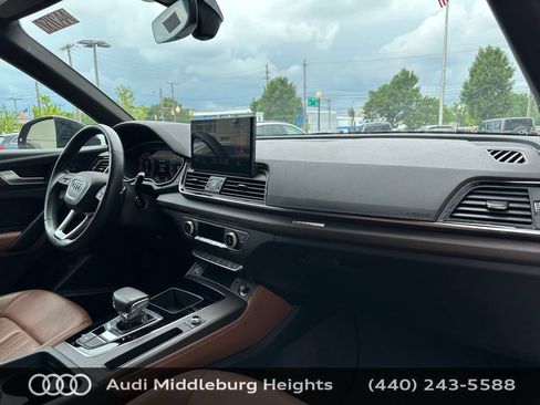 Used 2023 Audi Q5 2.0T Premium Plus w/ Premium Plus Package AWD/4WD image 17