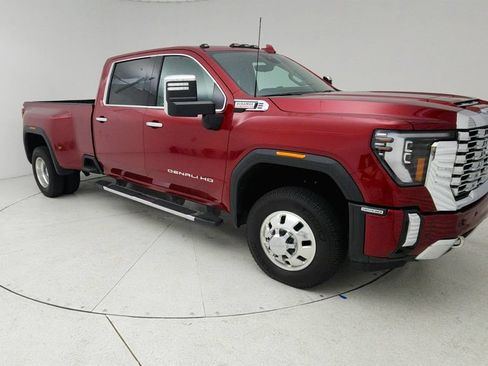 Used 2024 GMC Sierra 3500 Denali w/ Technology Package AWD/4WD image 1