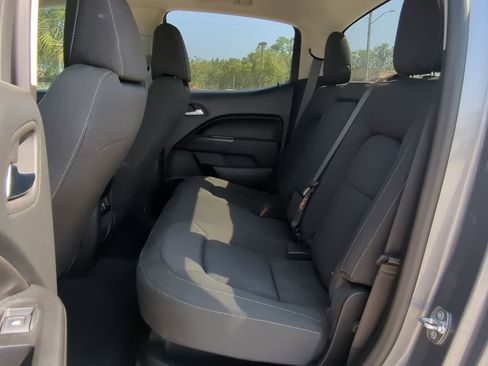 Used 2022 Chevrolet Colorado LT image 14