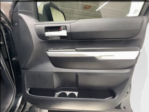 Used 2020 Toyota Tundra SR5 w/ SR5 Leather Package image 29