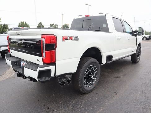 New 2025 Ford F250 Platinum w/ FX4 Off-Road Package image 21