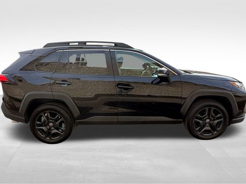 Used 2022 Toyota RAV4 Adventure AWD/4WD image 4