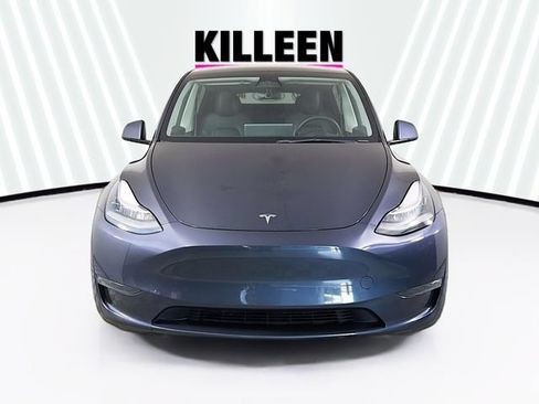 Used 2023 Tesla Model Y AWD image 2