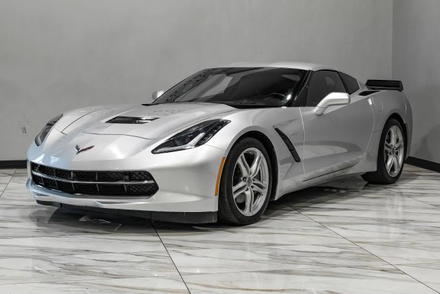 Used 2017 Chevrolet Corvette Stingray Coupe w/ 3LT Preferred Equipment Group RWD image 2