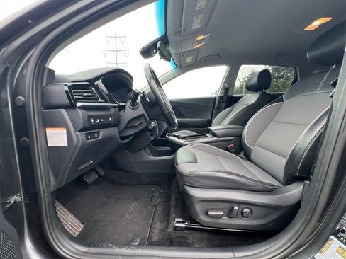 Used 2022 Kia Niro EX w/ Cold Weather Package image 16