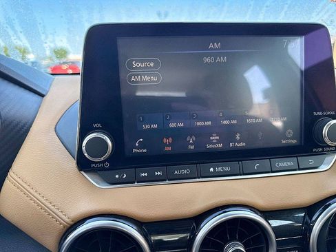 Used 2020 Nissan Sentra SV w/ SV Premium Package FWD image 13
