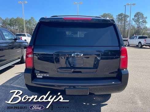Used 2020 Chevrolet Tahoe LT w/ Luxury Package image 14