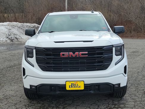 Used 2023 GMC Sierra 1500 Elevation image 2