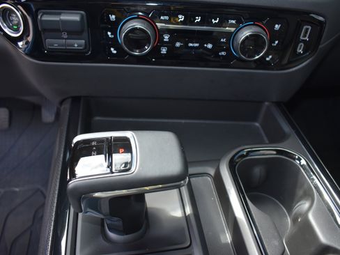 Used 2023 Chevrolet Silverado 1500 ZR2 image 26